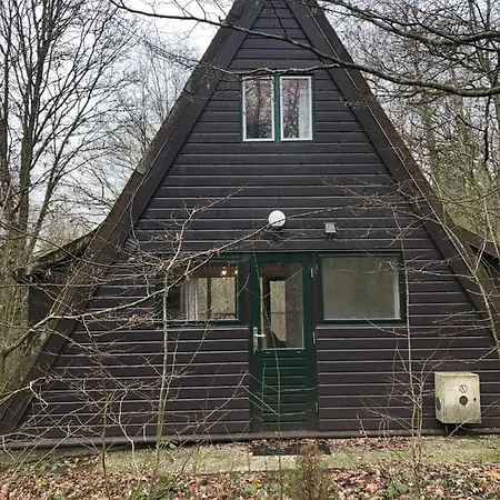 Boshuisje 145 Met Privebalkon - 샬레