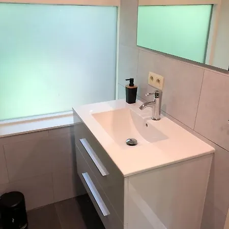 Boshuisje 145 Met Privebalkon - *