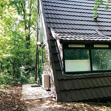 Boshuisje 145 Met Privebalkon - 샬레 더뷔