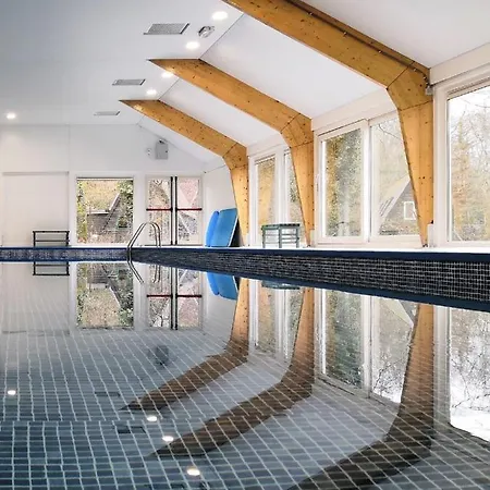 Boshuisje 145 Met Privebalkon - 샬레