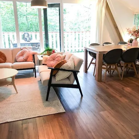 Boshuisje 145 Met Privebalkon -